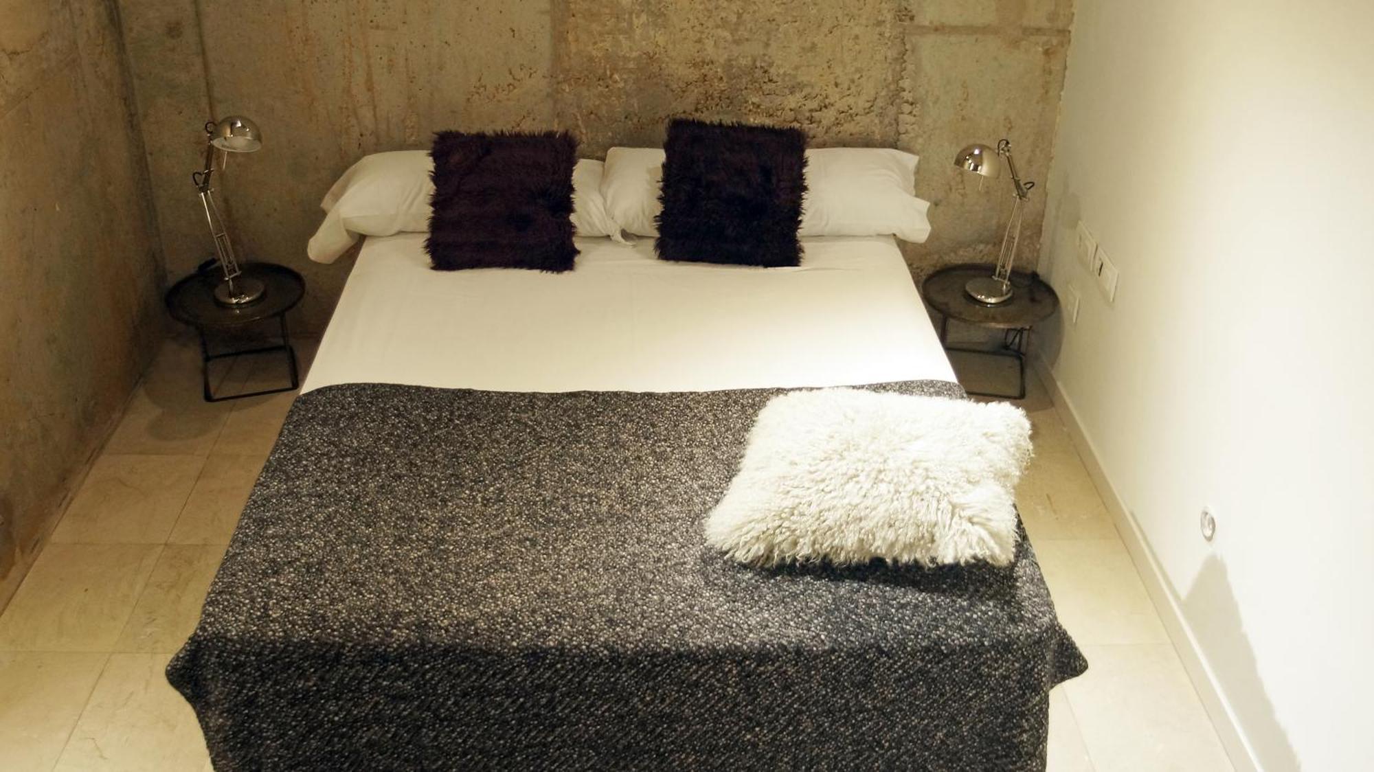 My Space Emirates - Fully Equipped Apartments Near The Beach With Shared Pool Барселона Номер фото