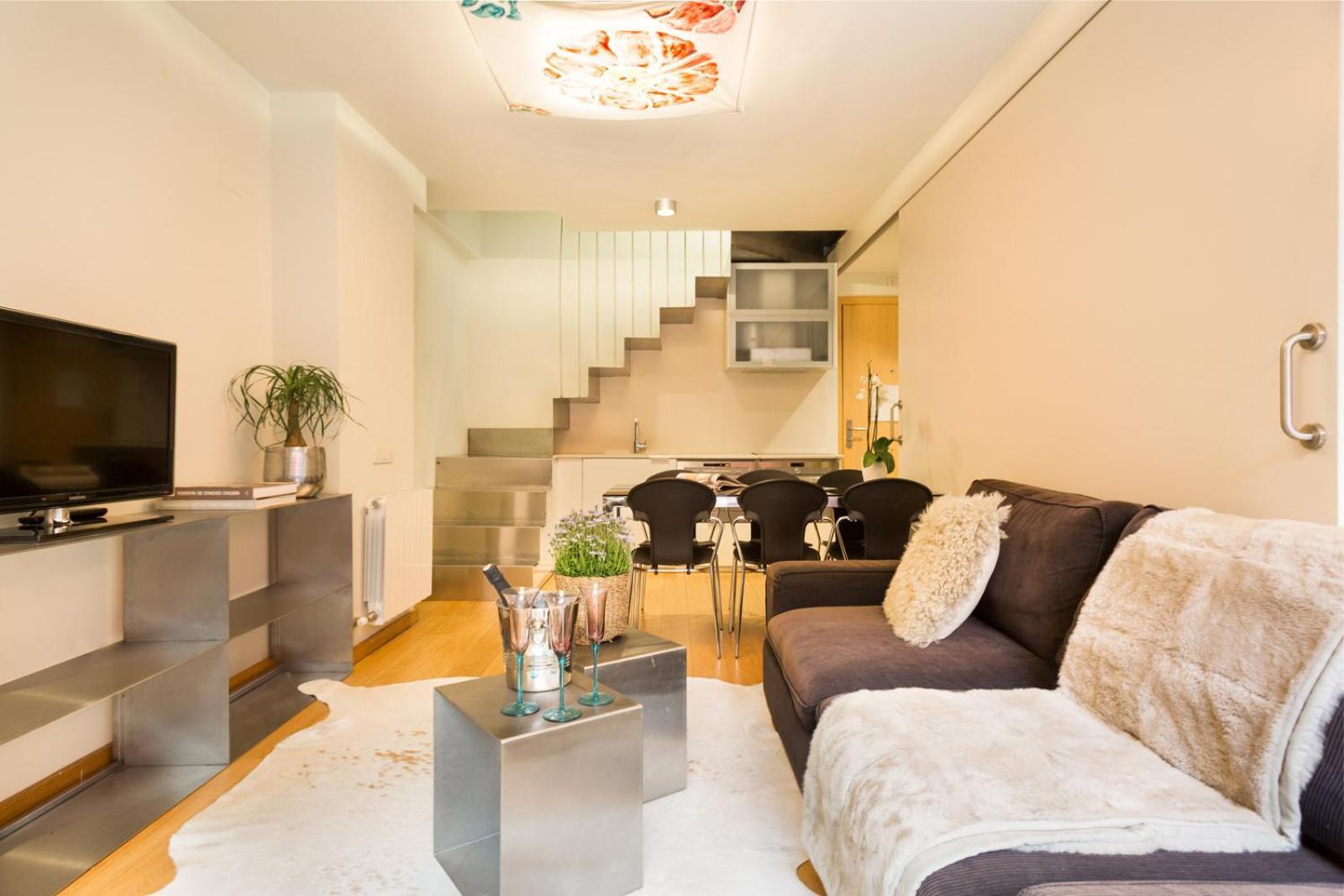 My Space Emirates - Fully Equipped Apartments Near The Beach With Shared Pool Барселона Экстерьер фото